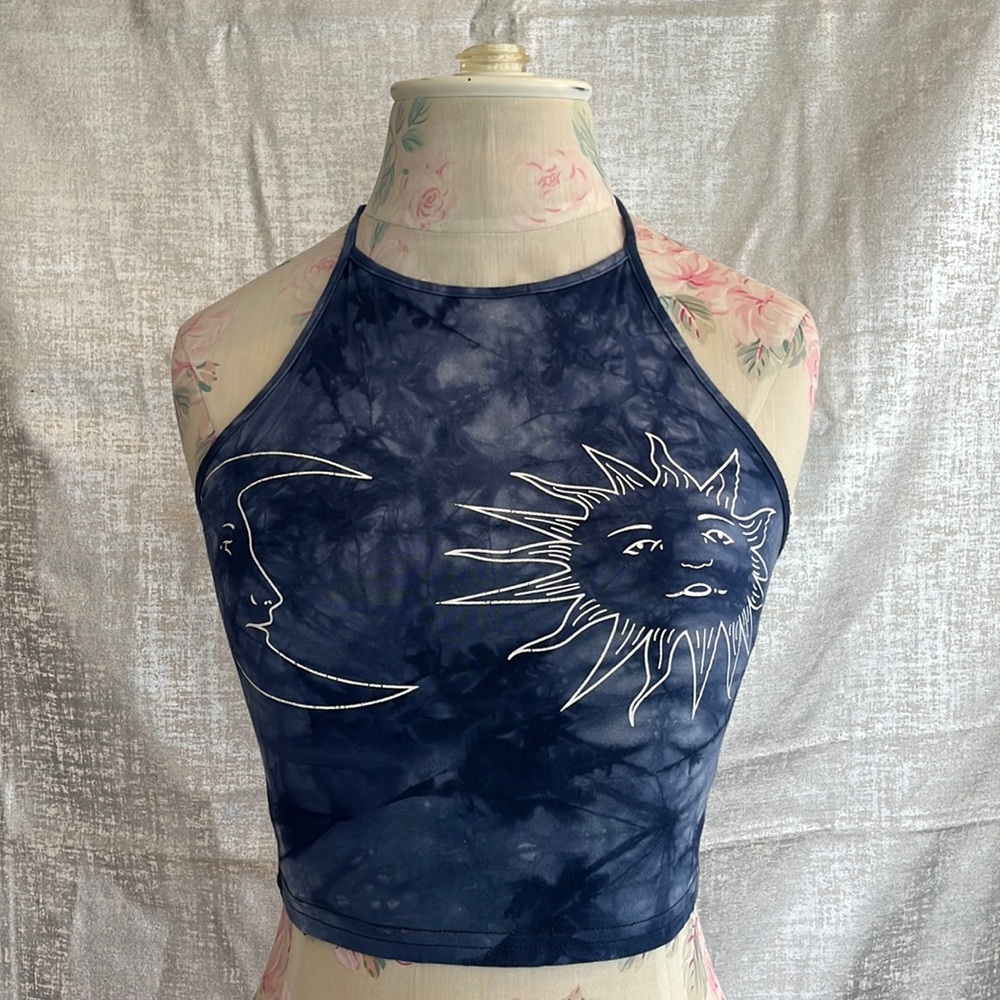 Shein Cropped Sun and Moon Halter top